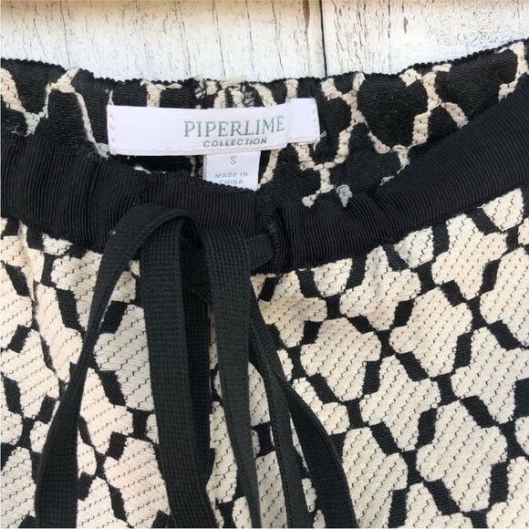 Piperlime Luxe Collection Black & white check drawstring shorts Women’s sz small - Picture 3 of 7